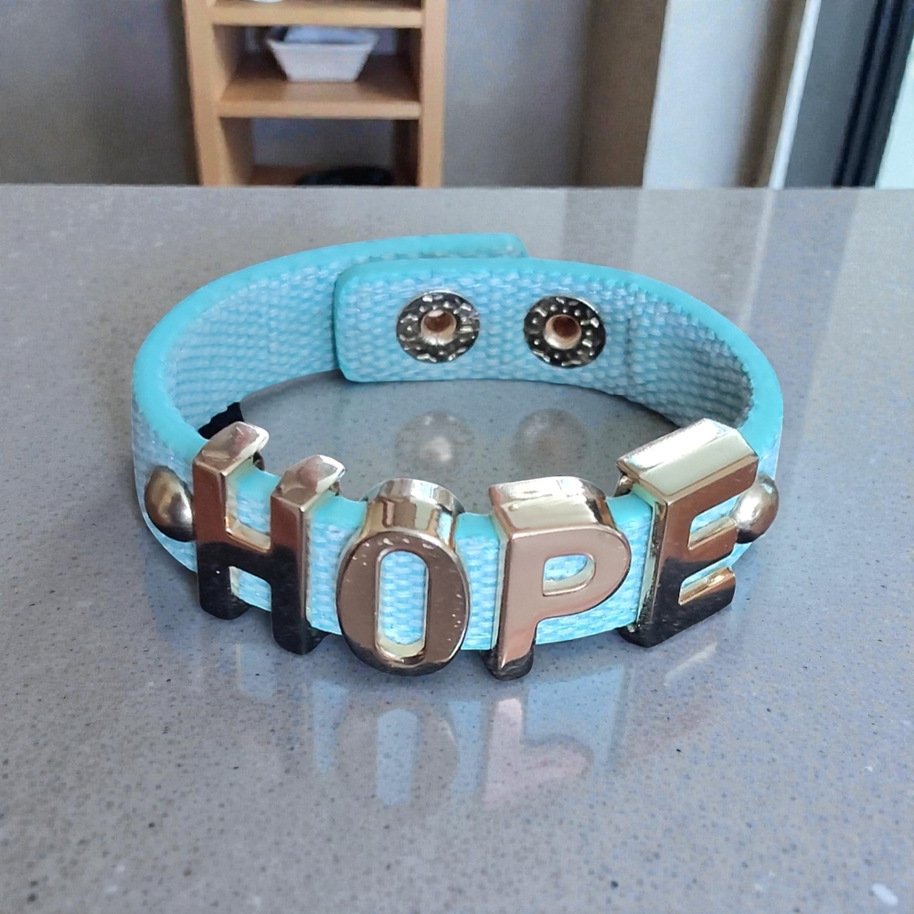 BCBGeneration Blue and Gold 'HOPE' Affirmation Bracelet